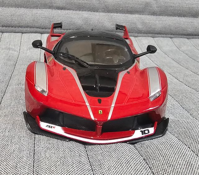 modellino Ferrari FXX-K scala 1/24 - Burago