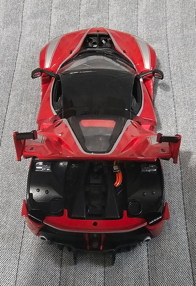 modellino Ferrari FXX-K scala 1/24 - Burago