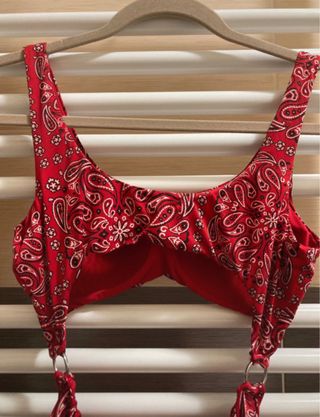 Costume da bagno intero con aperture