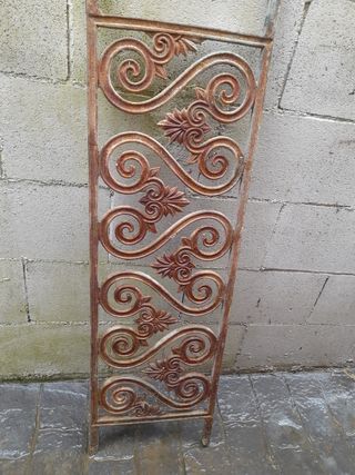 Reja antigua de ventana