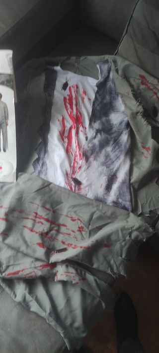 Disfraz zombie colegial familia