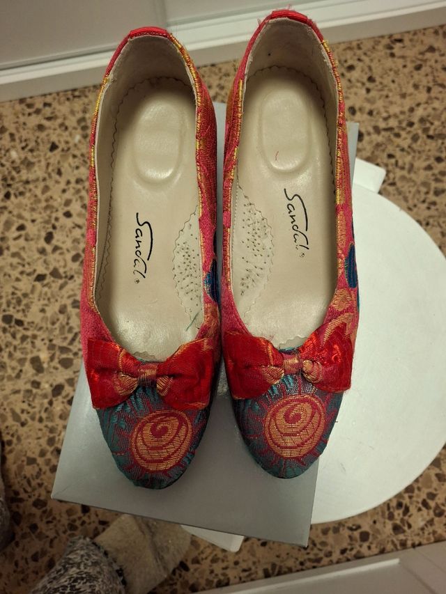 Falda Fallera con zapatos