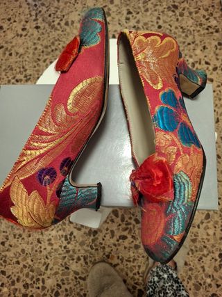 Falda Fallera con zapatos