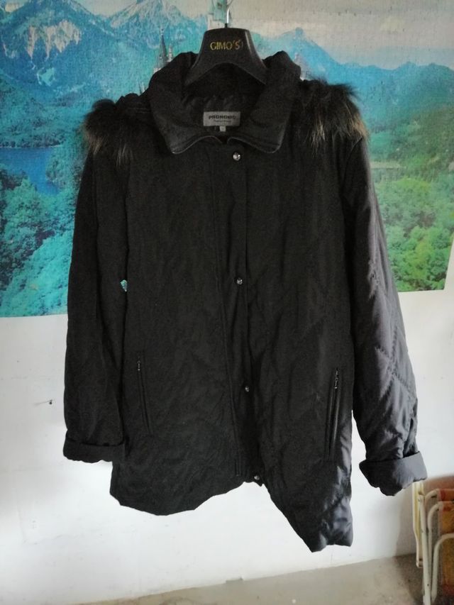 Bellissimo giaccone donna imbottito con cappuccio