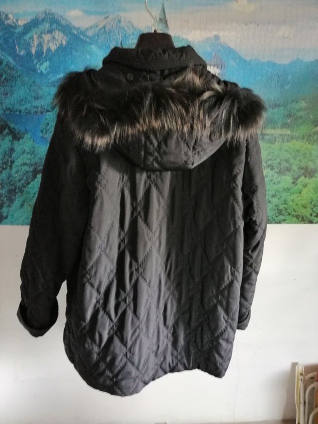 Bellissimo giaccone donna imbottito con cappuccio