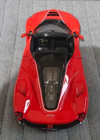modellino La Ferrari aperta - scala 1:24 Burago