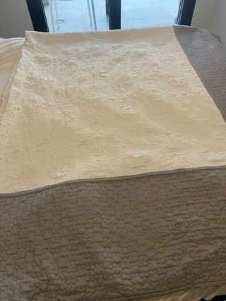 Edredón beige y gris csma matrimonio 1.5