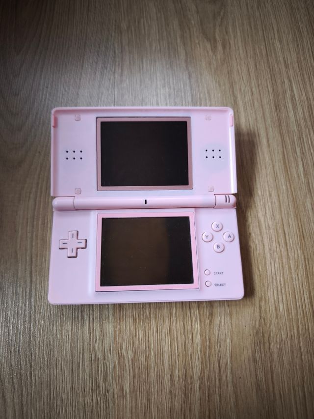 Nintendo DS Lite Rosa con cargador USB  - Nuevo