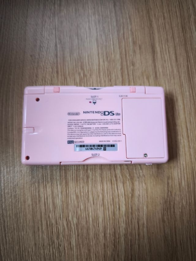 Nintendo DS Lite Rosa con cargador USB  - Nuevo
