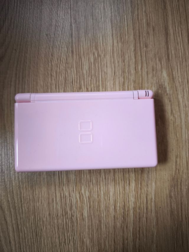 Nintendo DS Lite Rosa con cargador USB  - Nuevo
