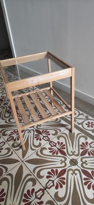 Mesita de noche - URGE VENTA