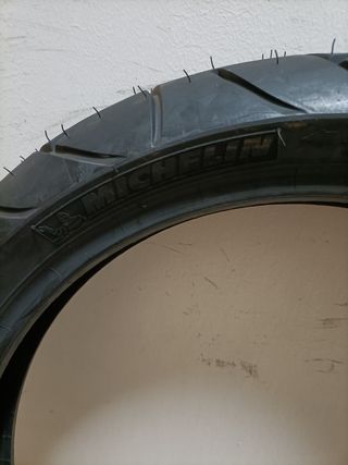 Neumático Michelin 