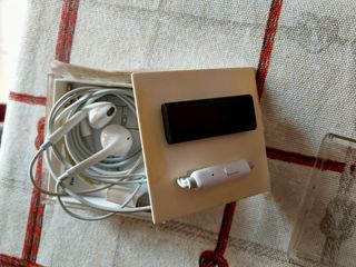 Apple Ipod Shuffle 4 GB