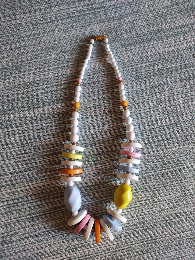 Collar colores pastel vintage