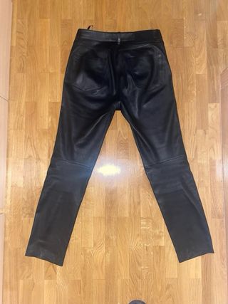 Pantalon de piel de Massimo Dutti 