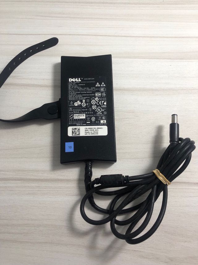Cargador Portátil DELL 19.5V 4.62A
