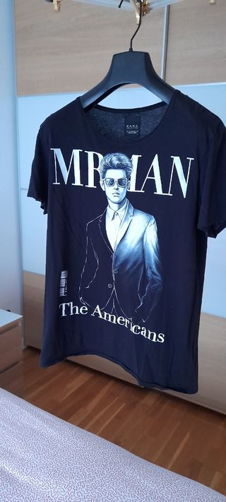 Camiseta manga corta. ZARA M