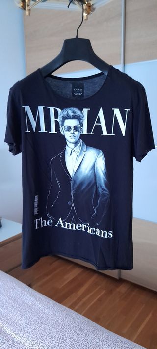 Camiseta manga corta. ZARA M