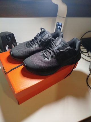 Nike running negras