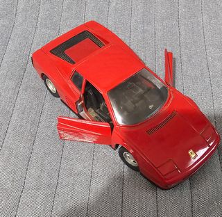 modellino Ferrari Testarossa scala 1:24 Polistil