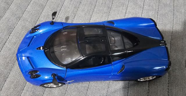 modellino Pagani HUAYRA 2012 scala 1:24
