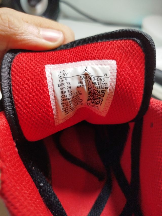 Jordan 1 low rojas y negras