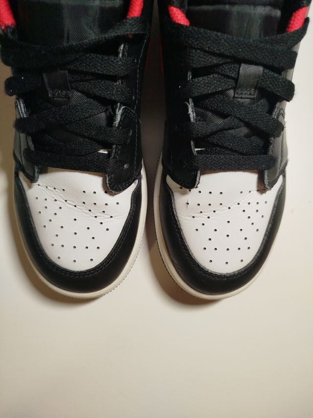 Jordan 1 low rojas y negras