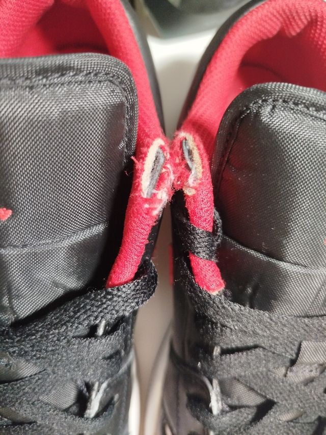 Jordan 1 low rojas y negras