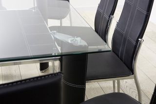 Mesa y 6 sillas DT17