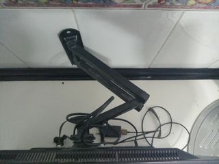 TV con soporte de pared