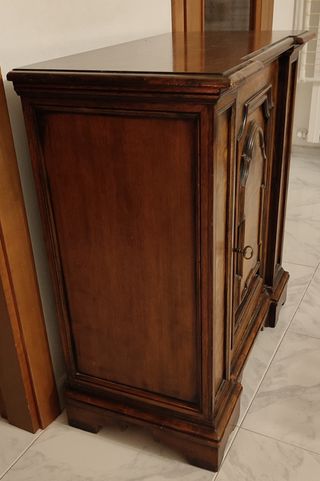 Mobiletto in legno 