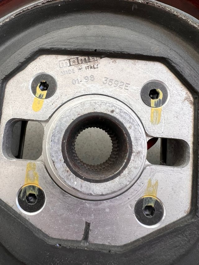 Volante Alfa Romeo Madeira Ref: 50459093