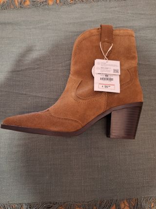 BOTINES DE ANTE MARRÓN. A estrenar!!