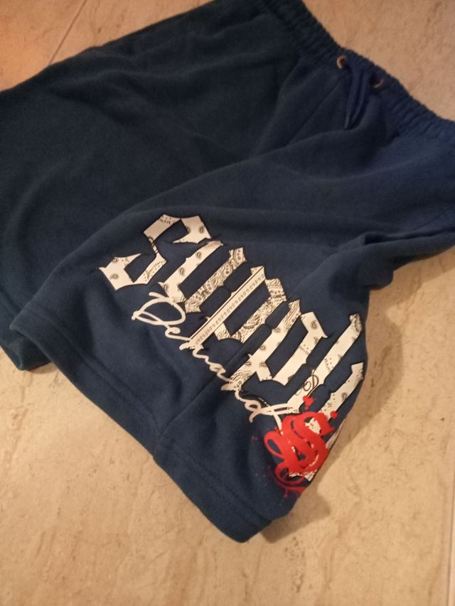 Pantalones cortos Supply