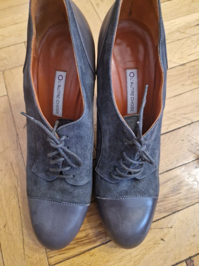 Botines de tacón con cordones