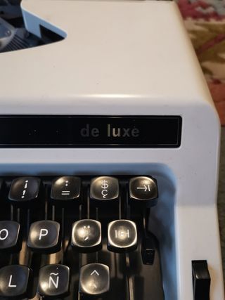 Máquina de escribir antigua Olimpiette