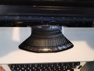 Máquina de escribir antigua Olimpiette