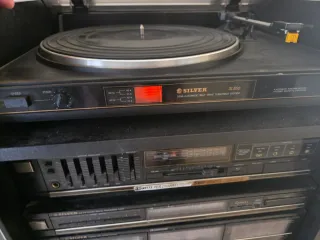 Equipo musica con tocadiscos