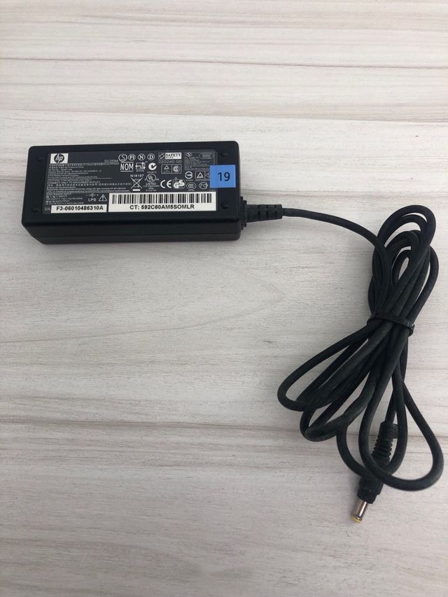 Cargador portatil HP 18.5V 3.5A DC359A