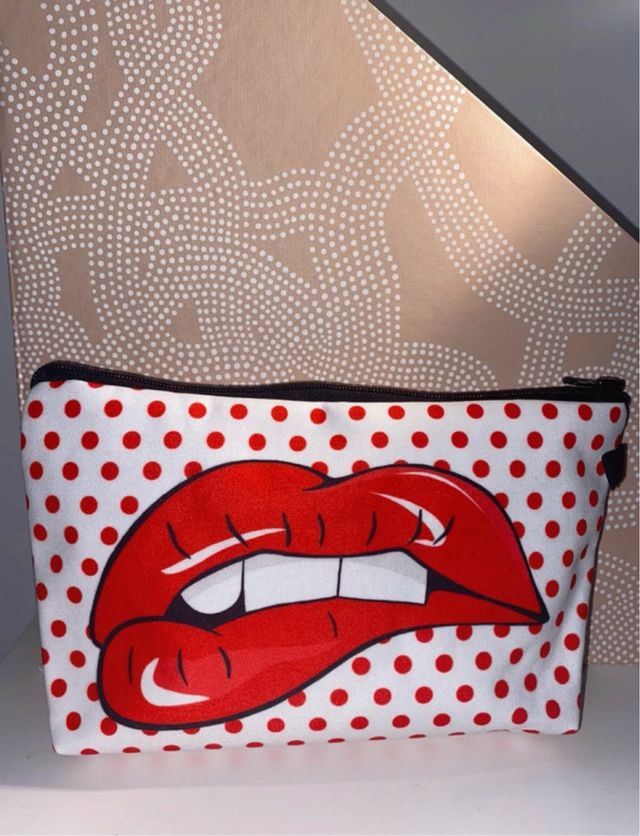 Lote neceser orquillas pulsera