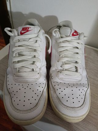 Scarpe Nike.