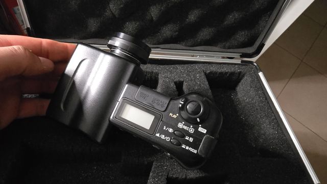 Nikon 950