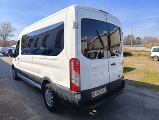 Ford Transit con rampa PMR