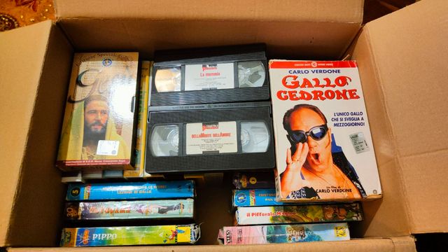 Lotto Film e Cartoon 25 Videocassette 