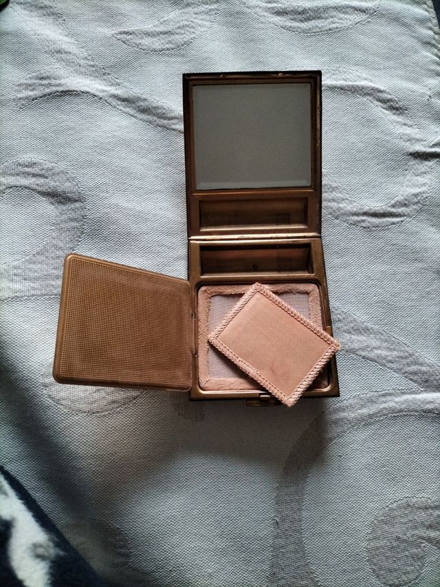 CAJA POLVOS COMPACTOS