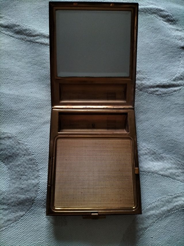 CAJA POLVOS COMPACTOS