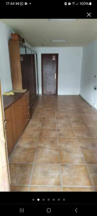 Alquila bajo en Betanzos. Para trastero o comercio