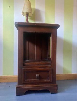 Dormitorio de madera maciza