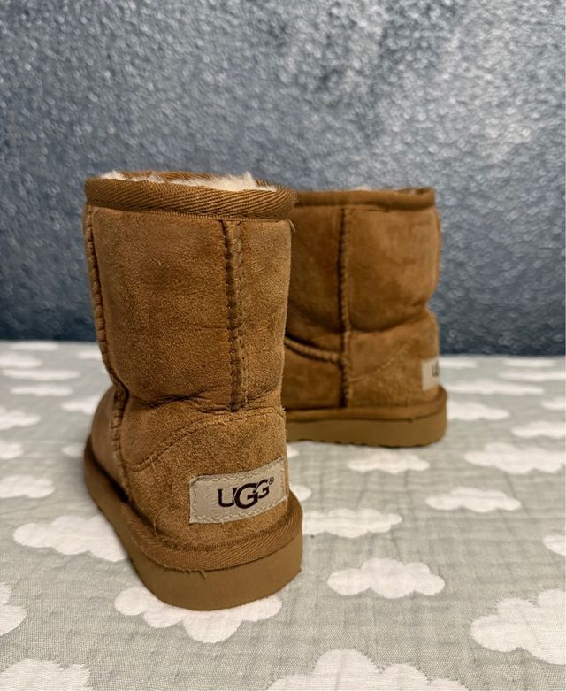 Botas Ugg T.25