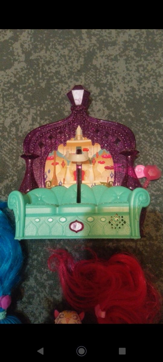 Bambole SHIMER e SHINE - trono elettronico